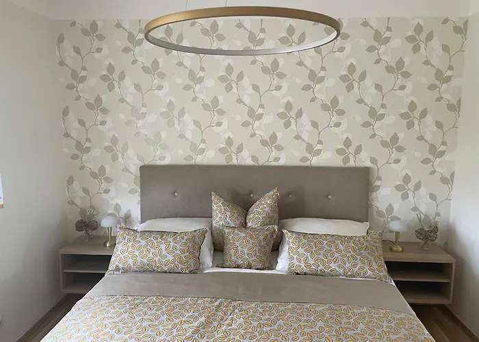 Neue Mit Terrasse شقة Guteborn